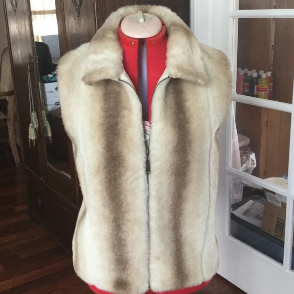 Mercer Street Studio Jackets & Blazers - Warm Beautiful Faux Fur/Sweater Vest